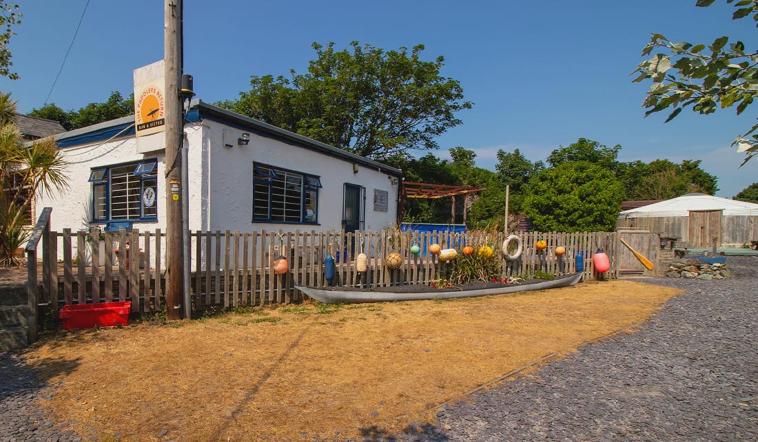 Outside building of The Paddlers Return with Yurt anex